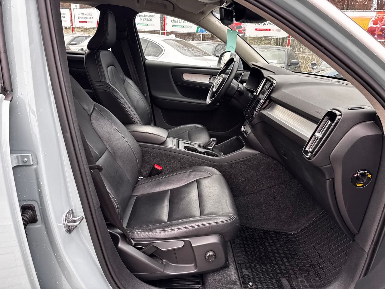 Volvo XC 40 2019 — Миниатюра 5
