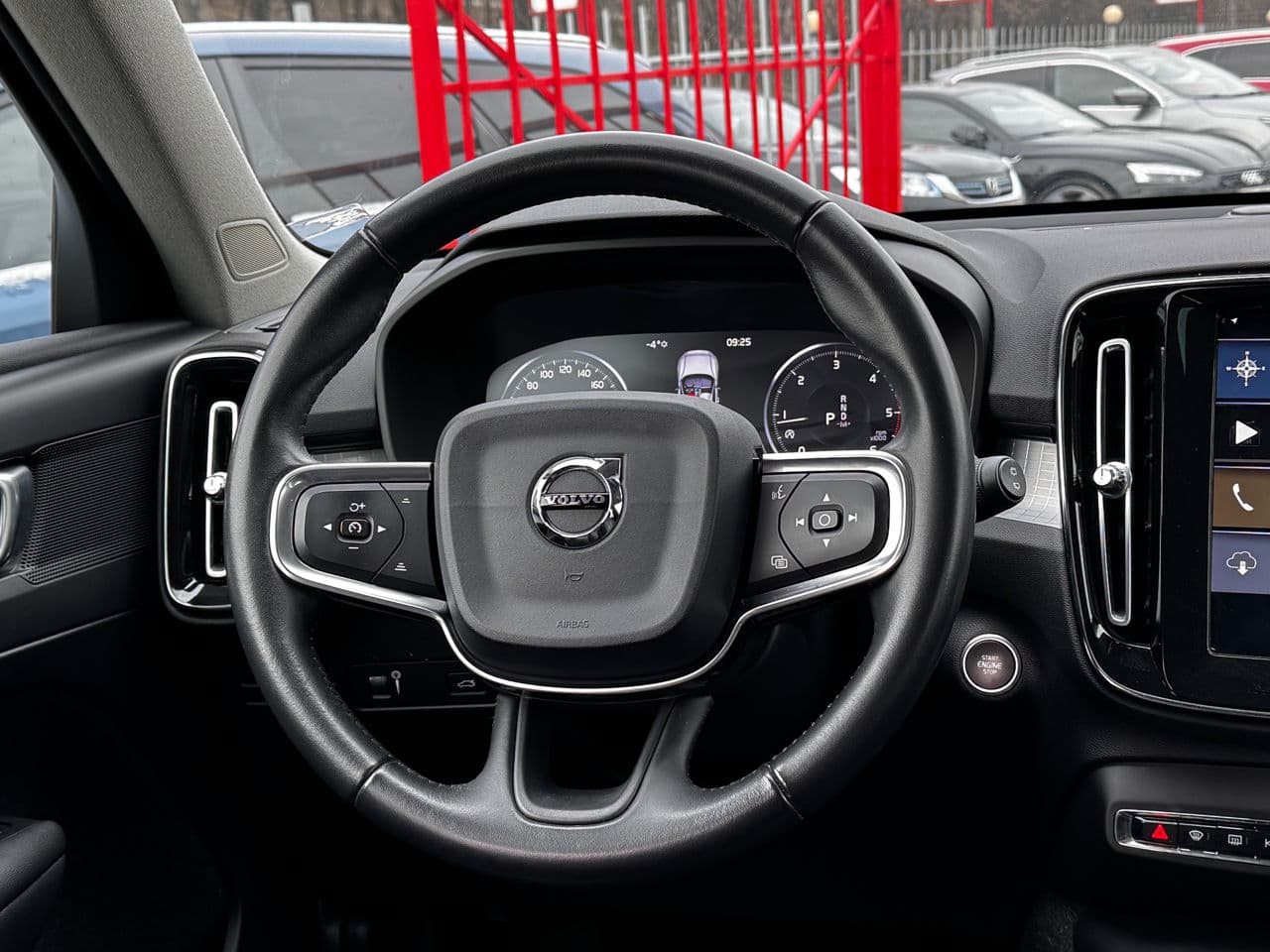 Volvo XC 40 2019 — Миниатюра 8