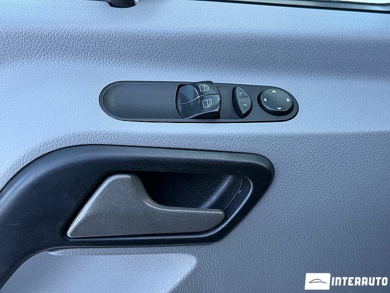 Mercedes Sprinter 2017 — Миниатюра 13