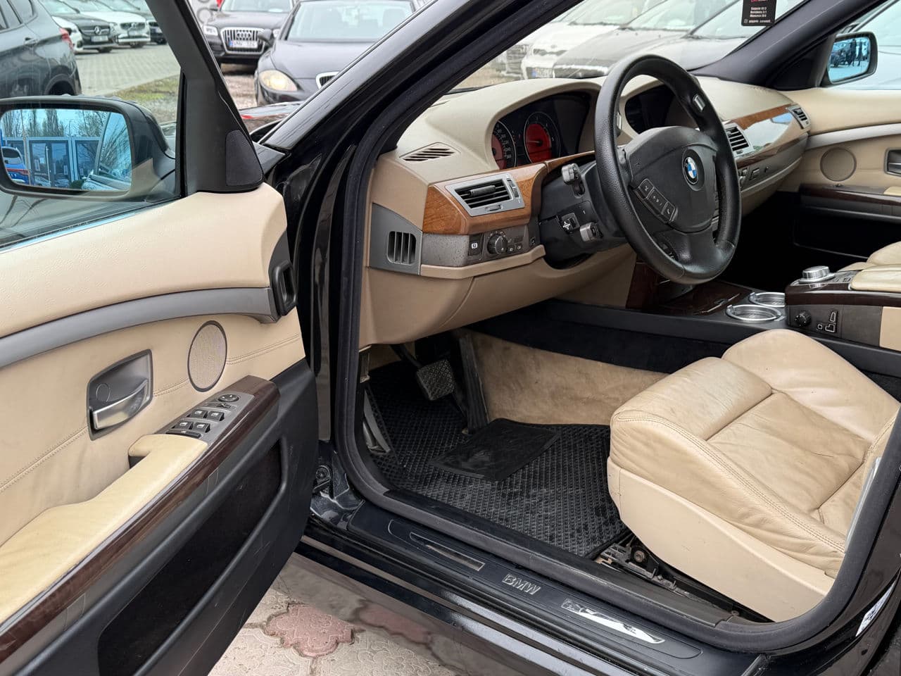 BMW 730 2004 — Миниатюра 5