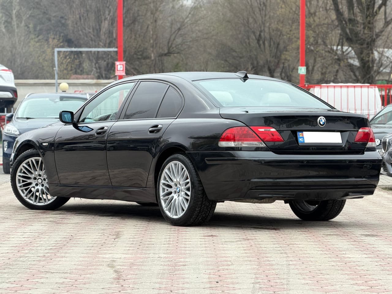 BMW 730 2004 — Миниатюра 3