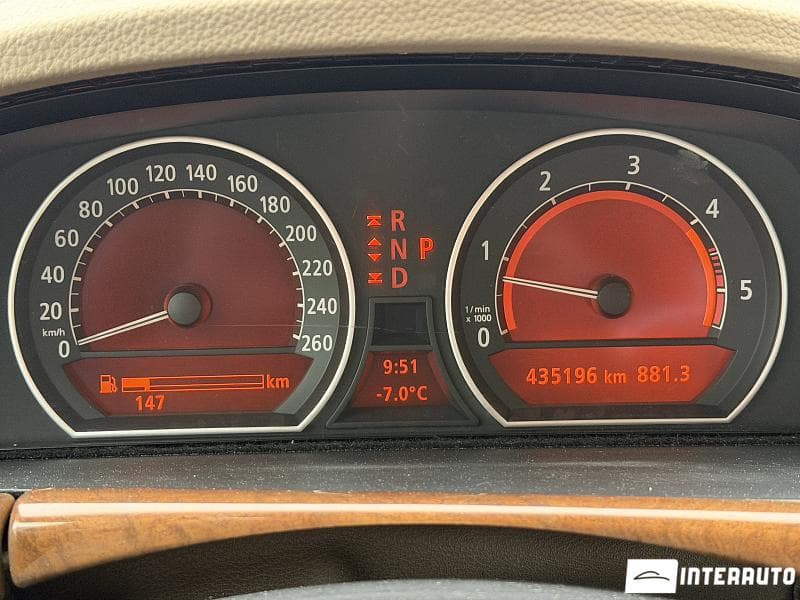 BMW 730 2004 — Миниатюра 12