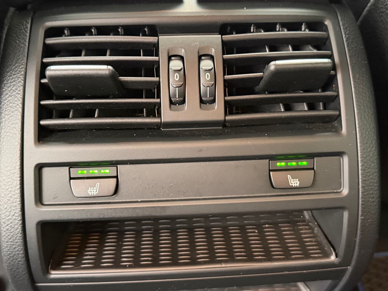 BMW 520 2016 — Миниатюра 18