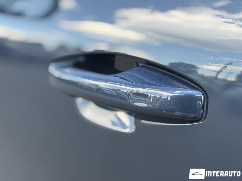 Volvo XC 40 2021 — Миниатюра 7