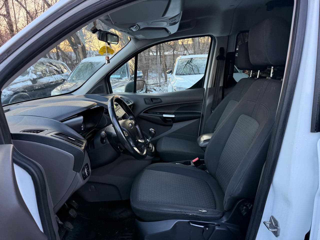 Ford Transit Connect 2019 — Миниатюра 5