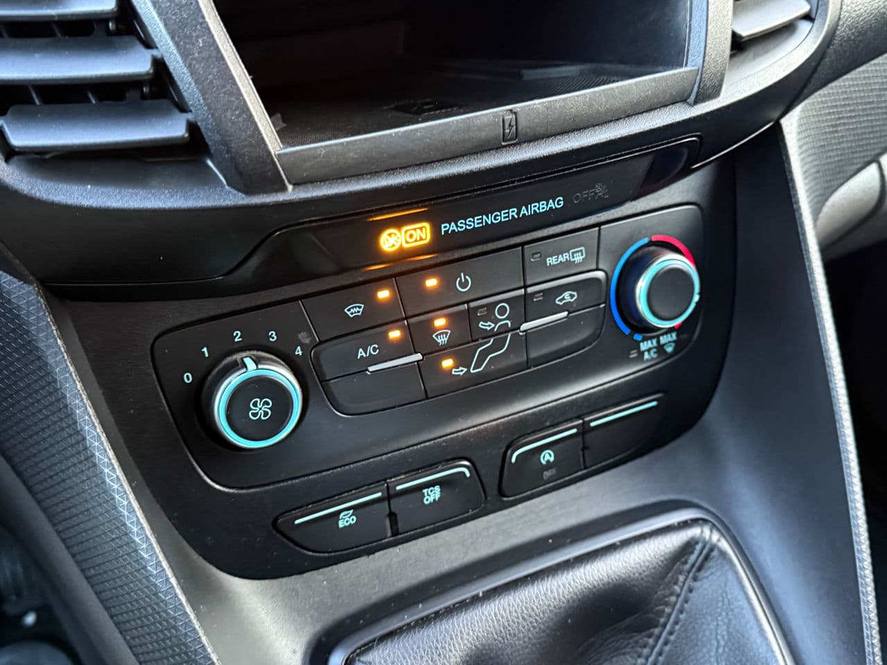 Ford Transit Connect 2019 — Миниатюра 12