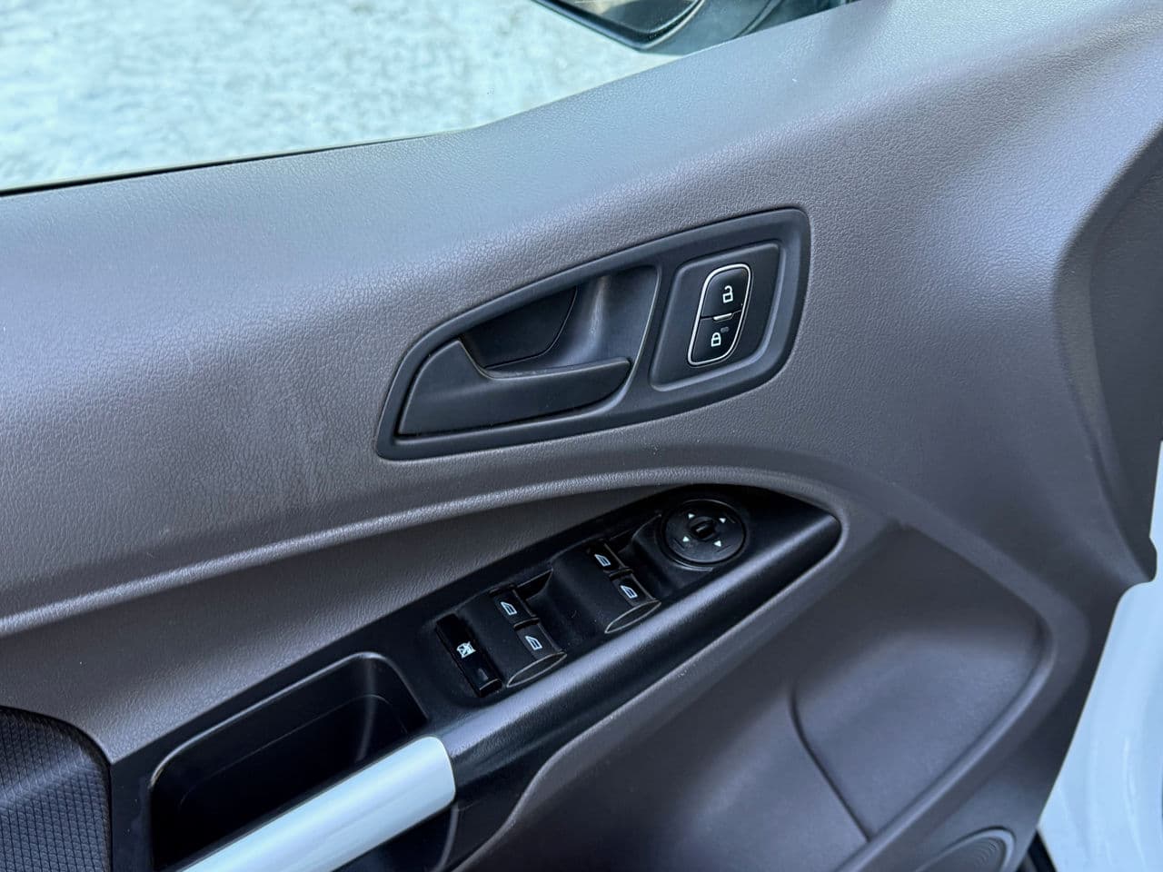 Ford Transit Connect 2019 — Миниатюра 6