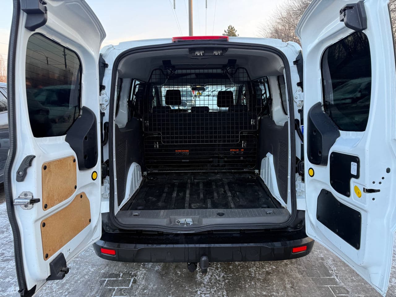 Ford Transit Connect 2019 — Миниатюра 17
