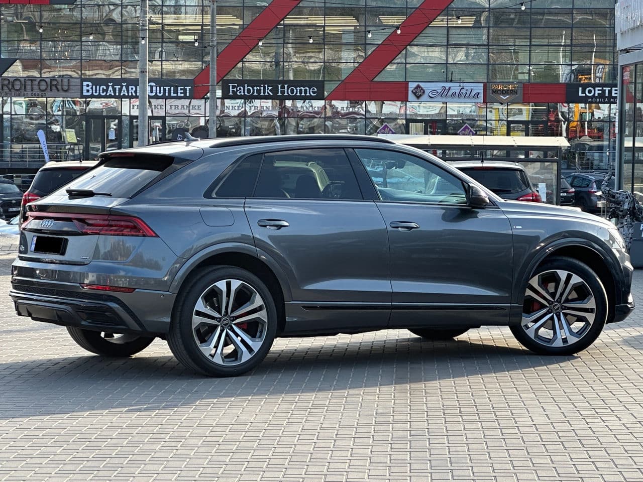 Audi Q8 2023 — Миниатюра 3