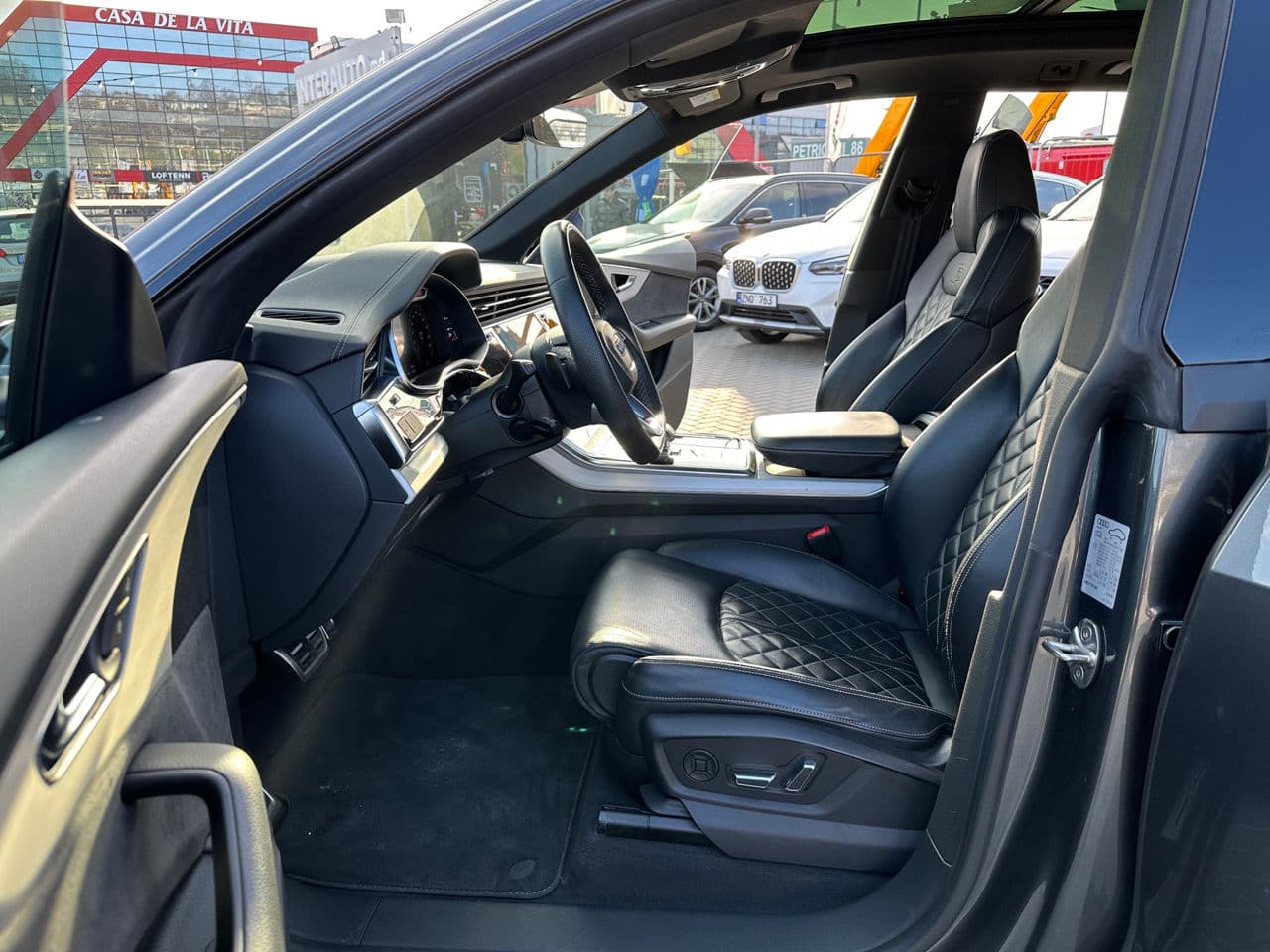 Audi Q8 2023 — Миниатюра 5