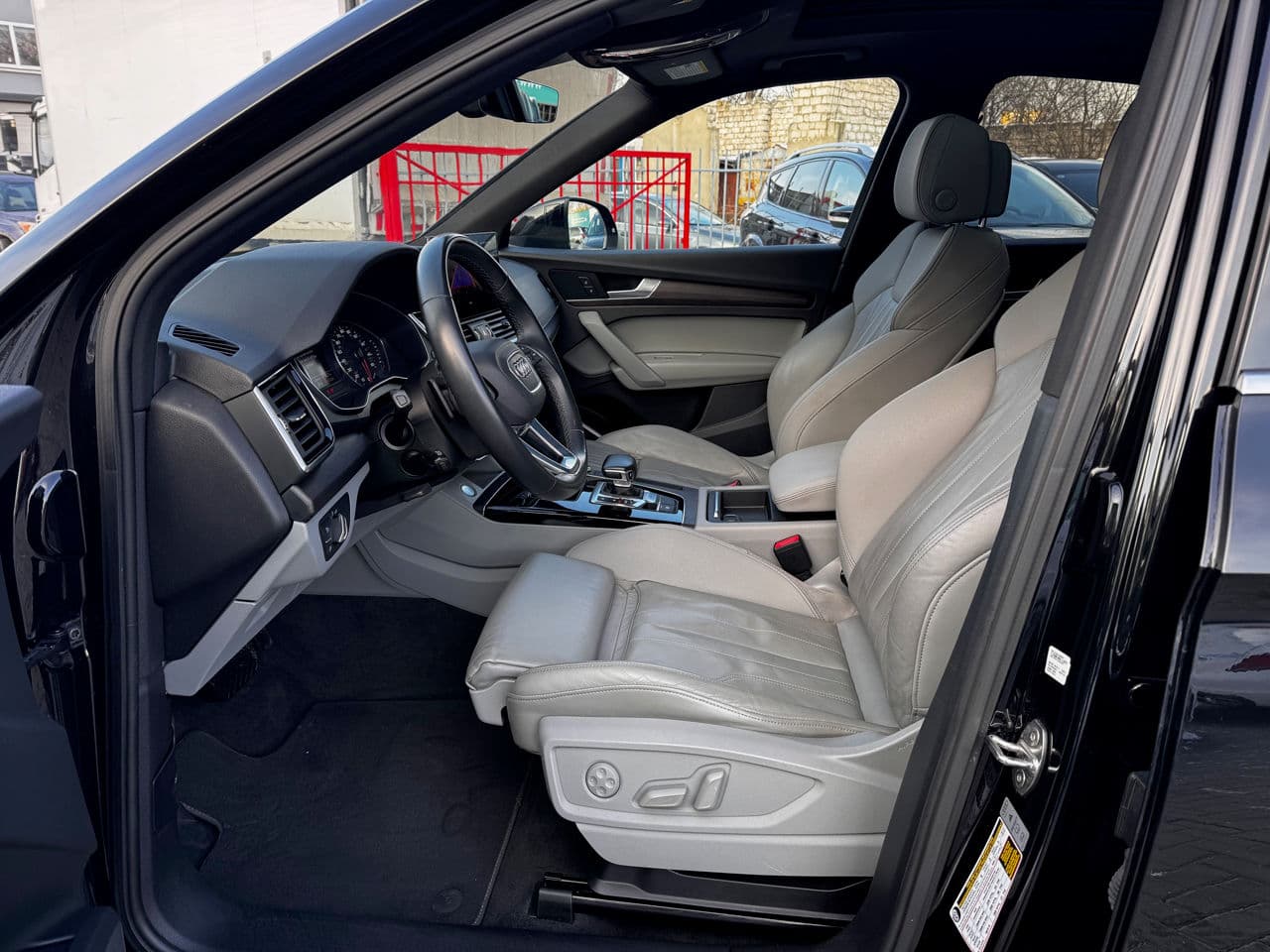 Audi Q5 Sportback 2021 — Миниатюра 5