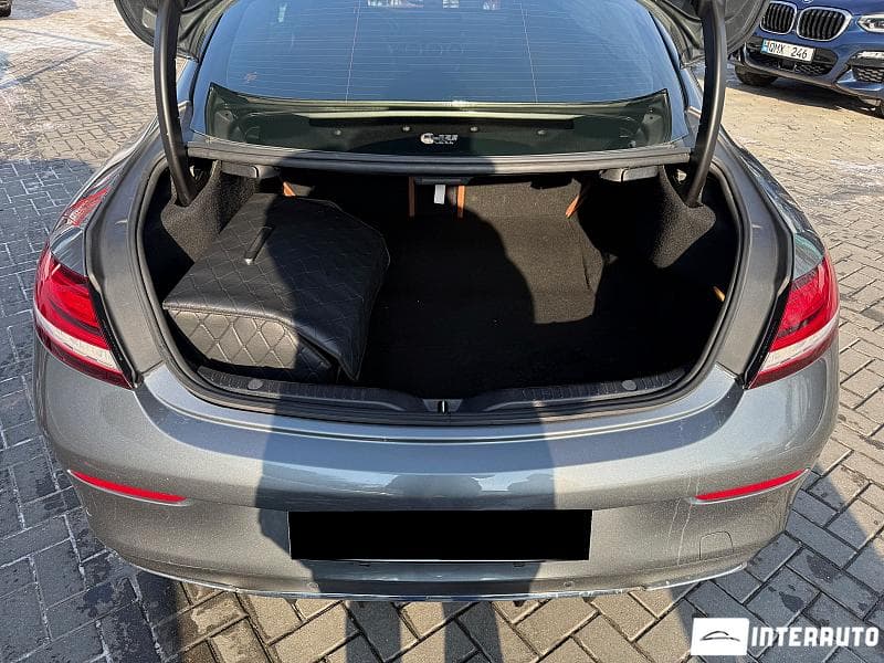 Mercedes C 220 2019 — Миниатюра 16
