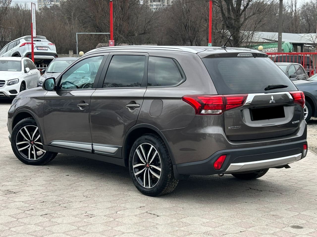 Mitsubishi Outlander 2015 — Миниатюра 3