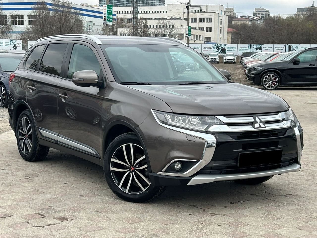 Mitsubishi Outlander 2015 — Миниатюра 4