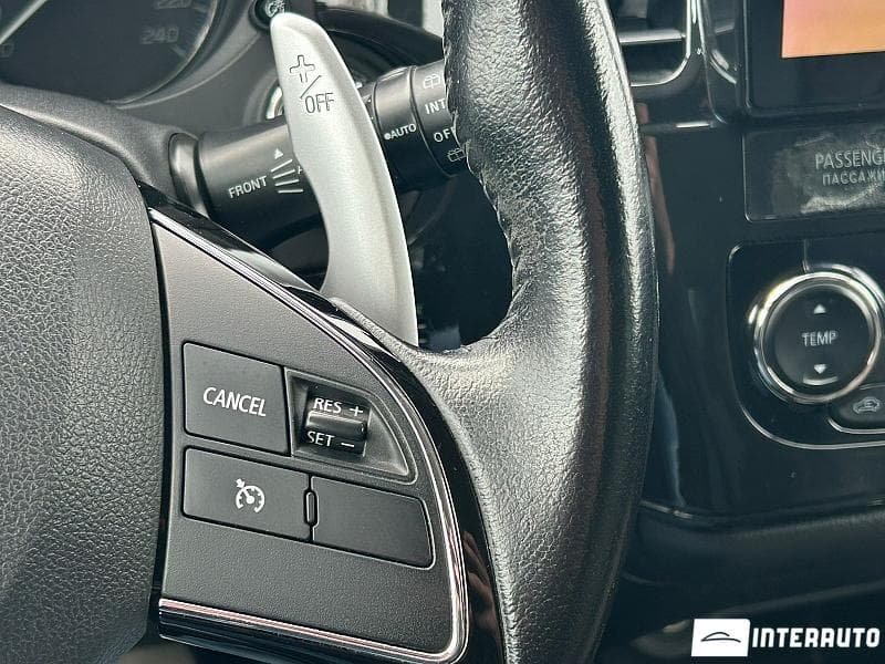 Mitsubishi Outlander 2015 — Миниатюра 12