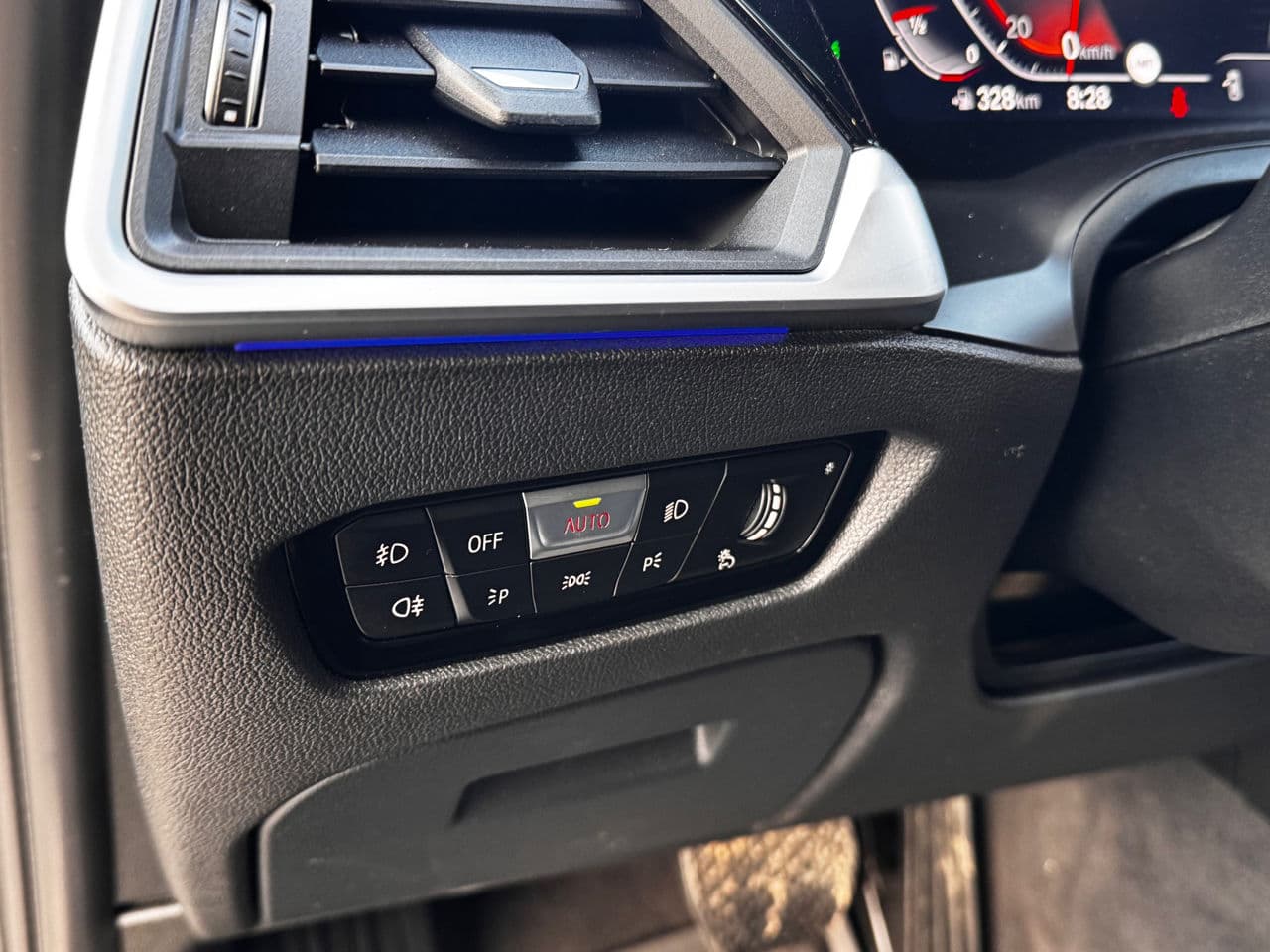 BMW 320 2019 — Миниатюра 15