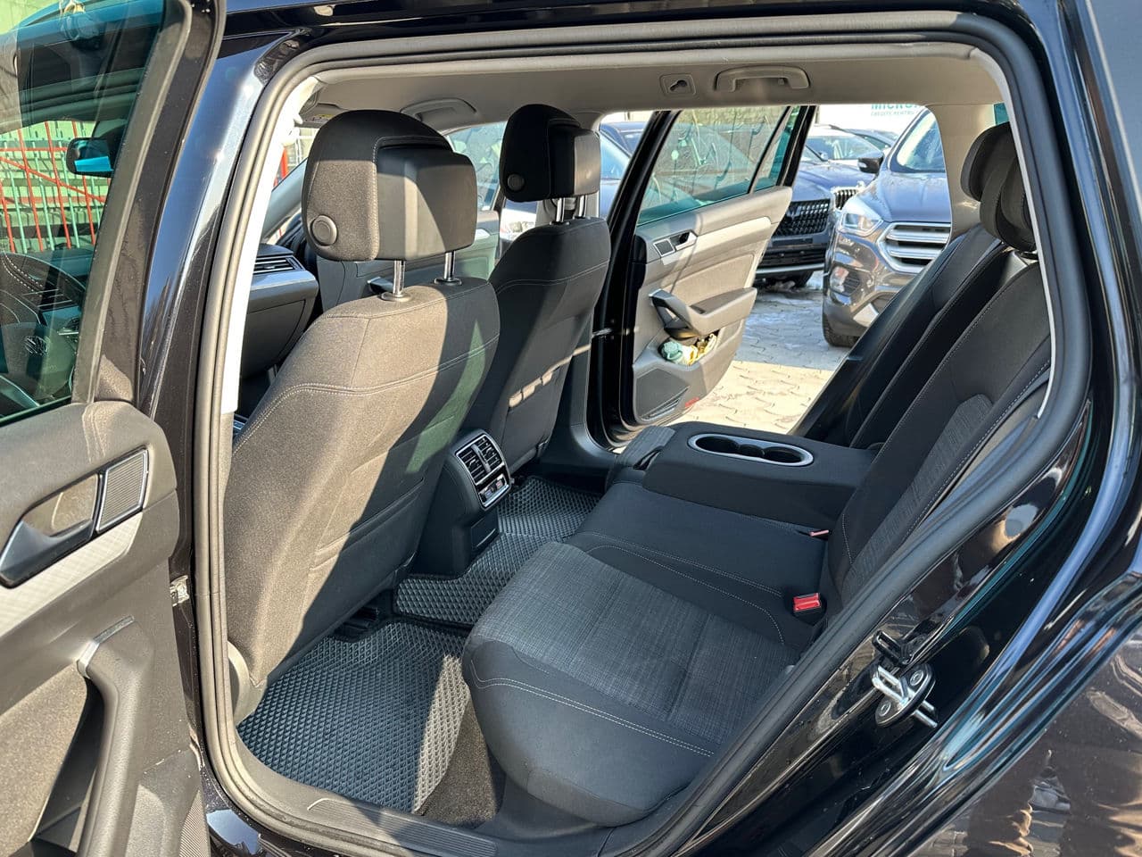 Volkswagen Passat 2019 — Миниатюра 18