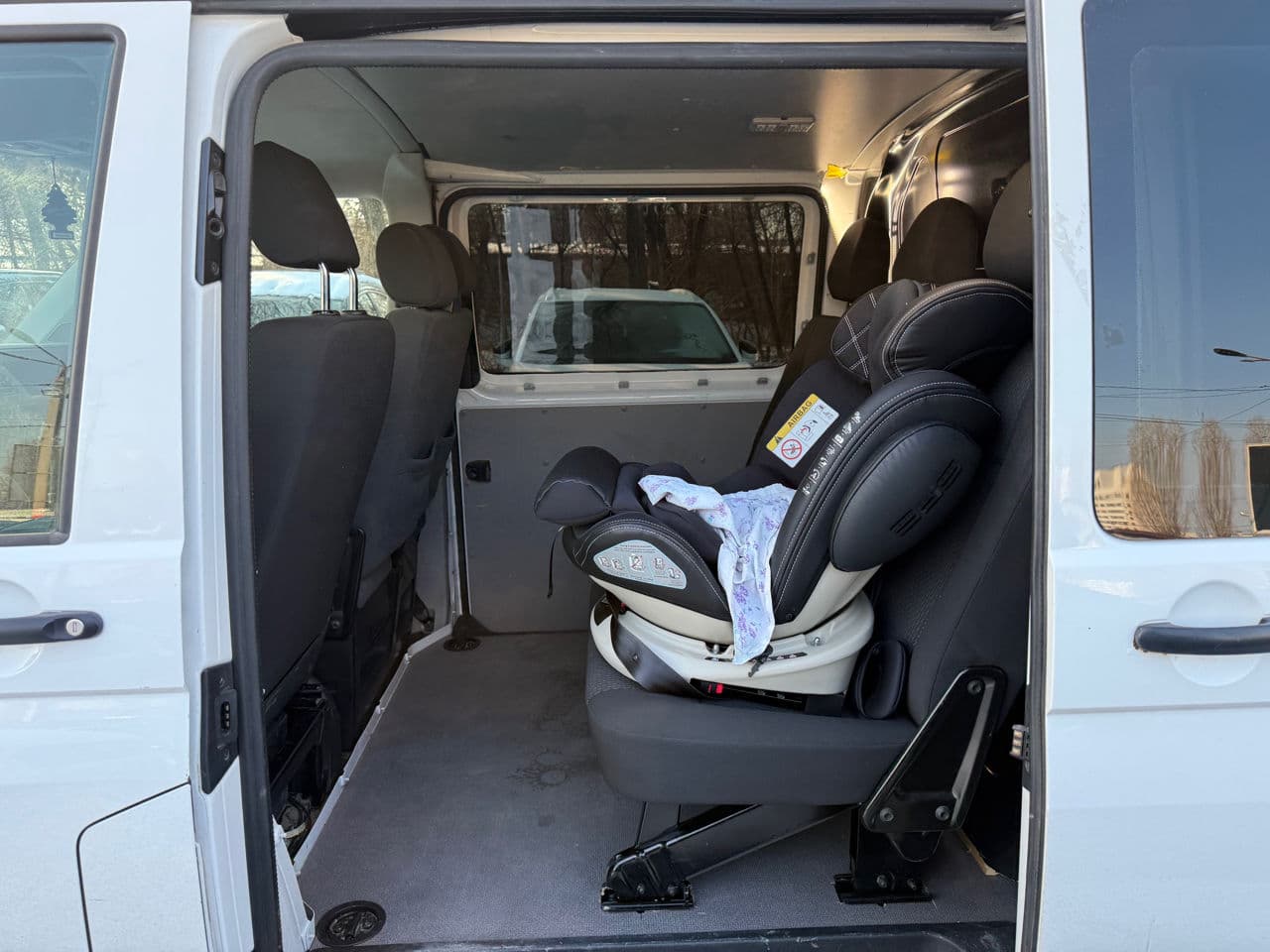 Volkswagen Transporter 2017 — Миниатюра 16