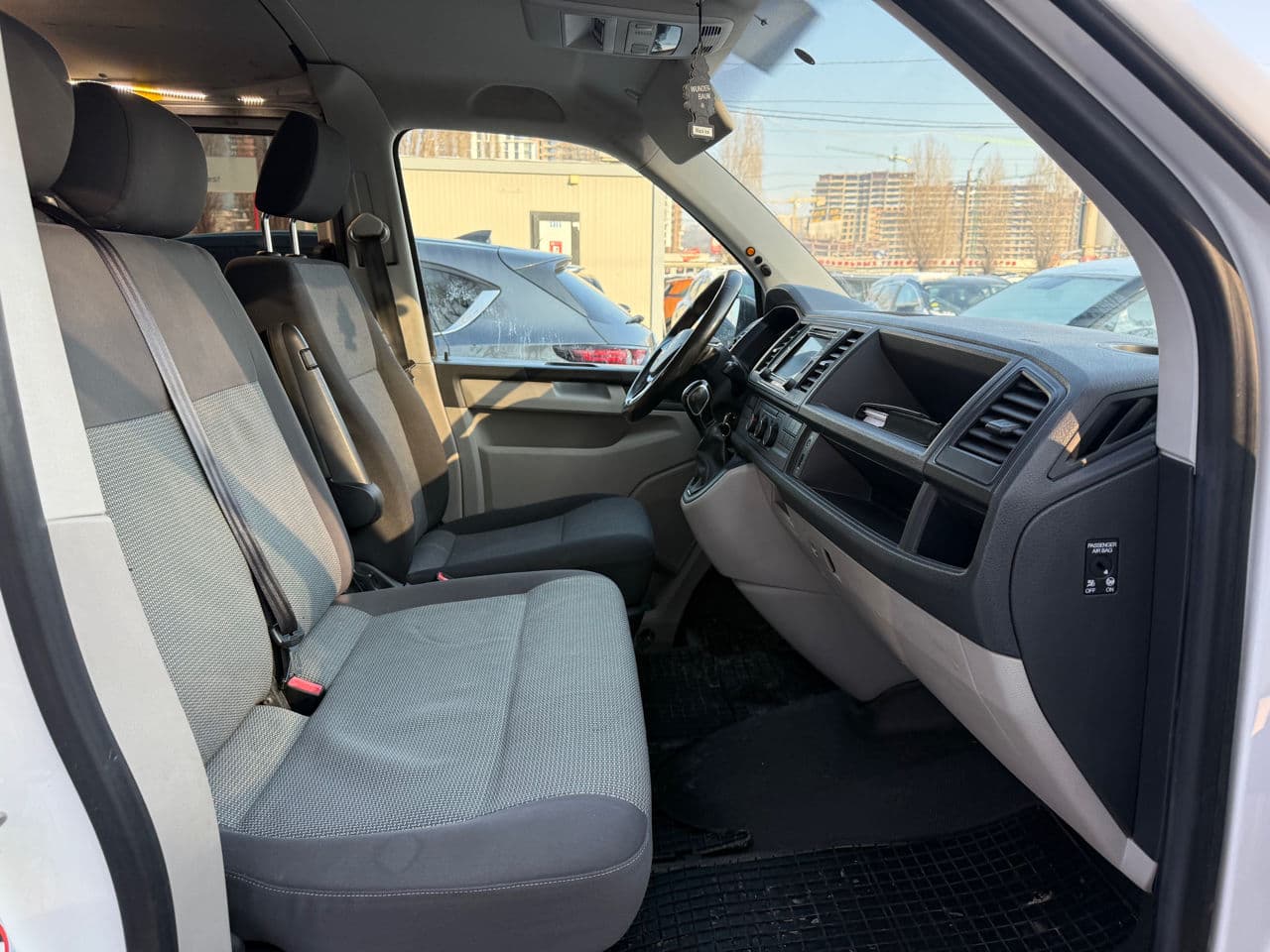 Volkswagen Transporter 2017 — Миниатюра 14