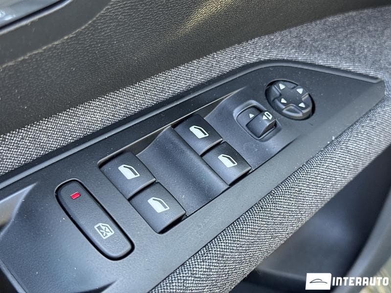 Peugeot 5008 2019 — Миниатюра 18