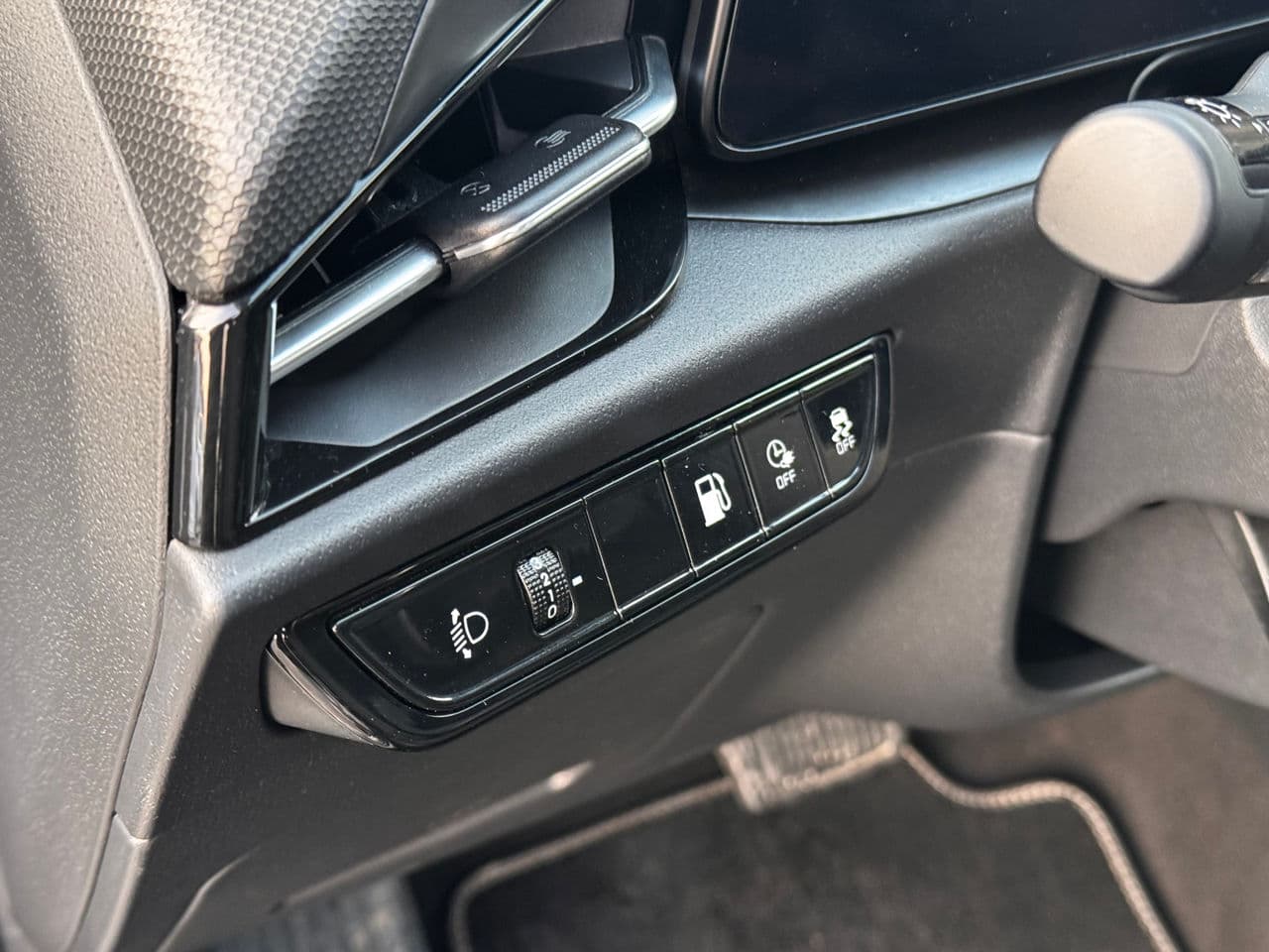 Kia Niro 2023 — Миниатюра 12