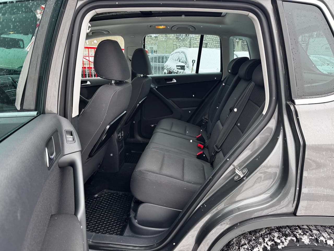 Volkswagen Tiguan 2011 — Миниатюра 21