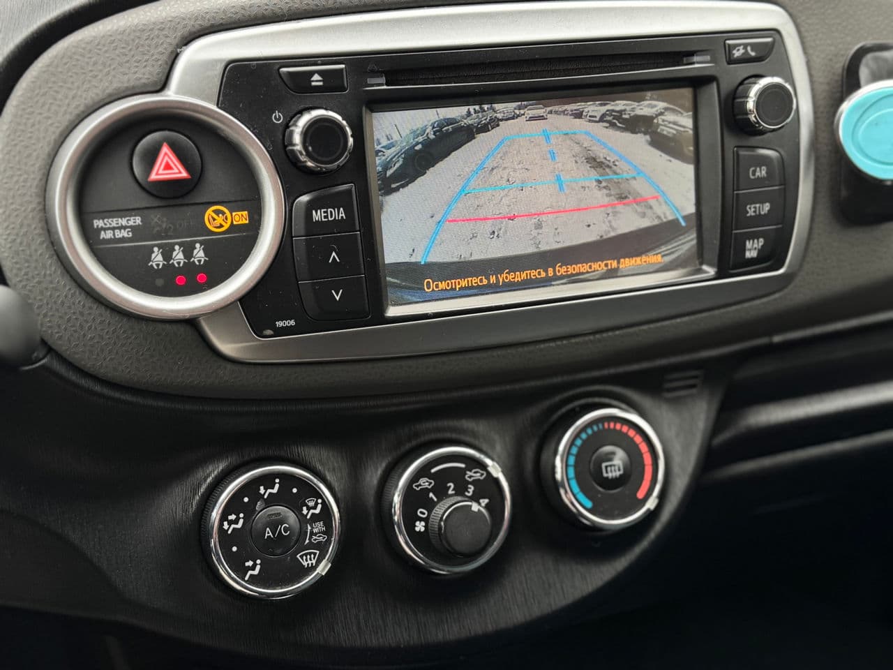Toyota Yaris 2011 — Миниатюра 11