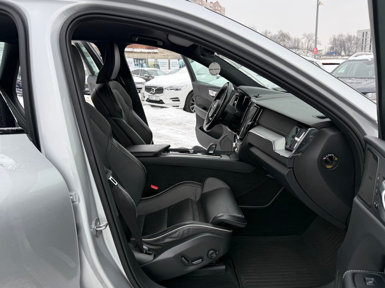 Volvo XC 60 2020 — Миниатюра 17