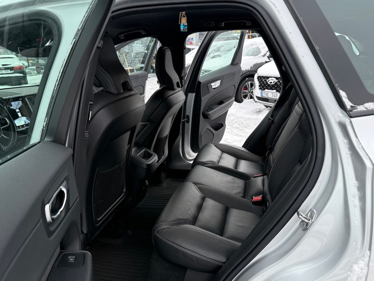 Volvo XC 60 2020 — Миниатюра 14