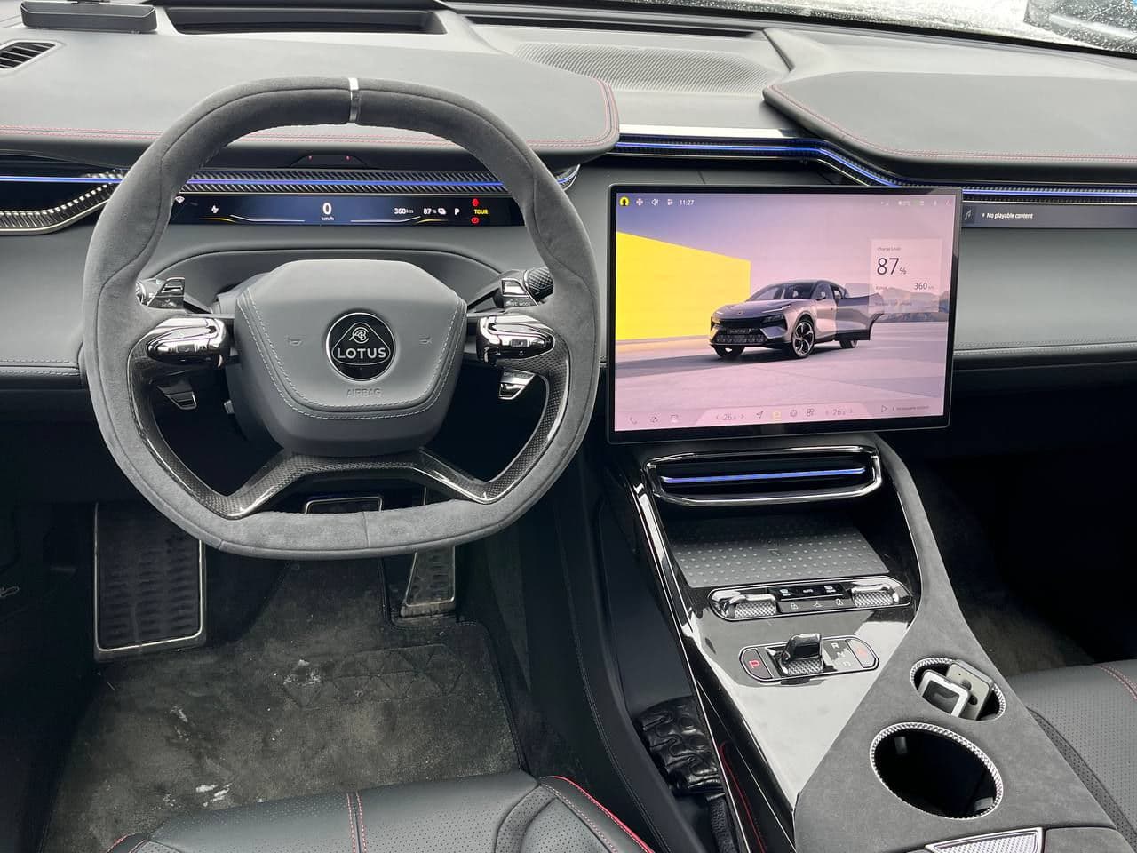 Lotus Eletre R 2024 — Миниатюра 8