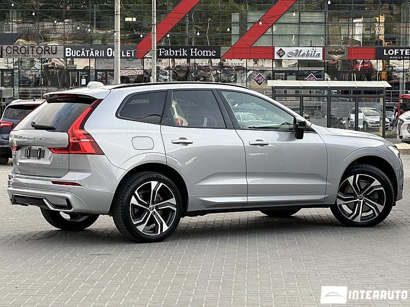 Volvo XC 60 2022 — Миниатюра 3