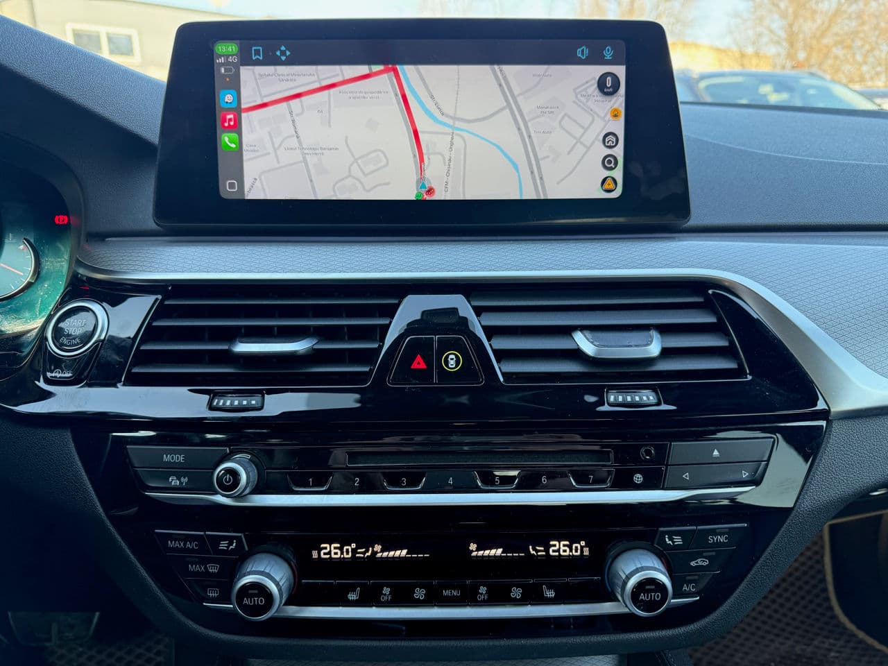 BMW 520 2016 — Миниатюра 11
