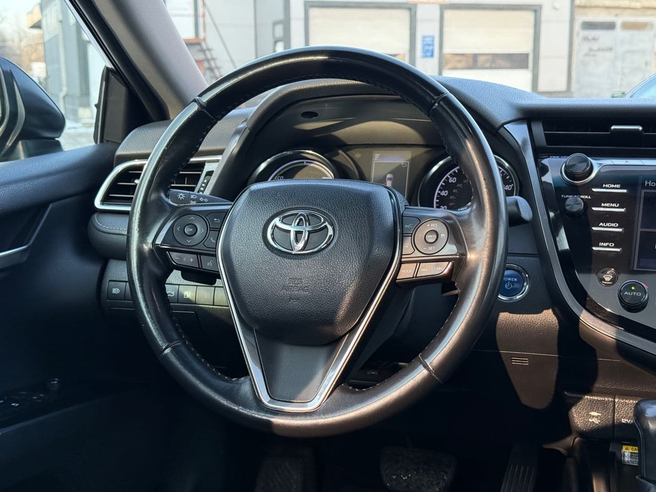 Toyota Camry 2018 — Миниатюра 7