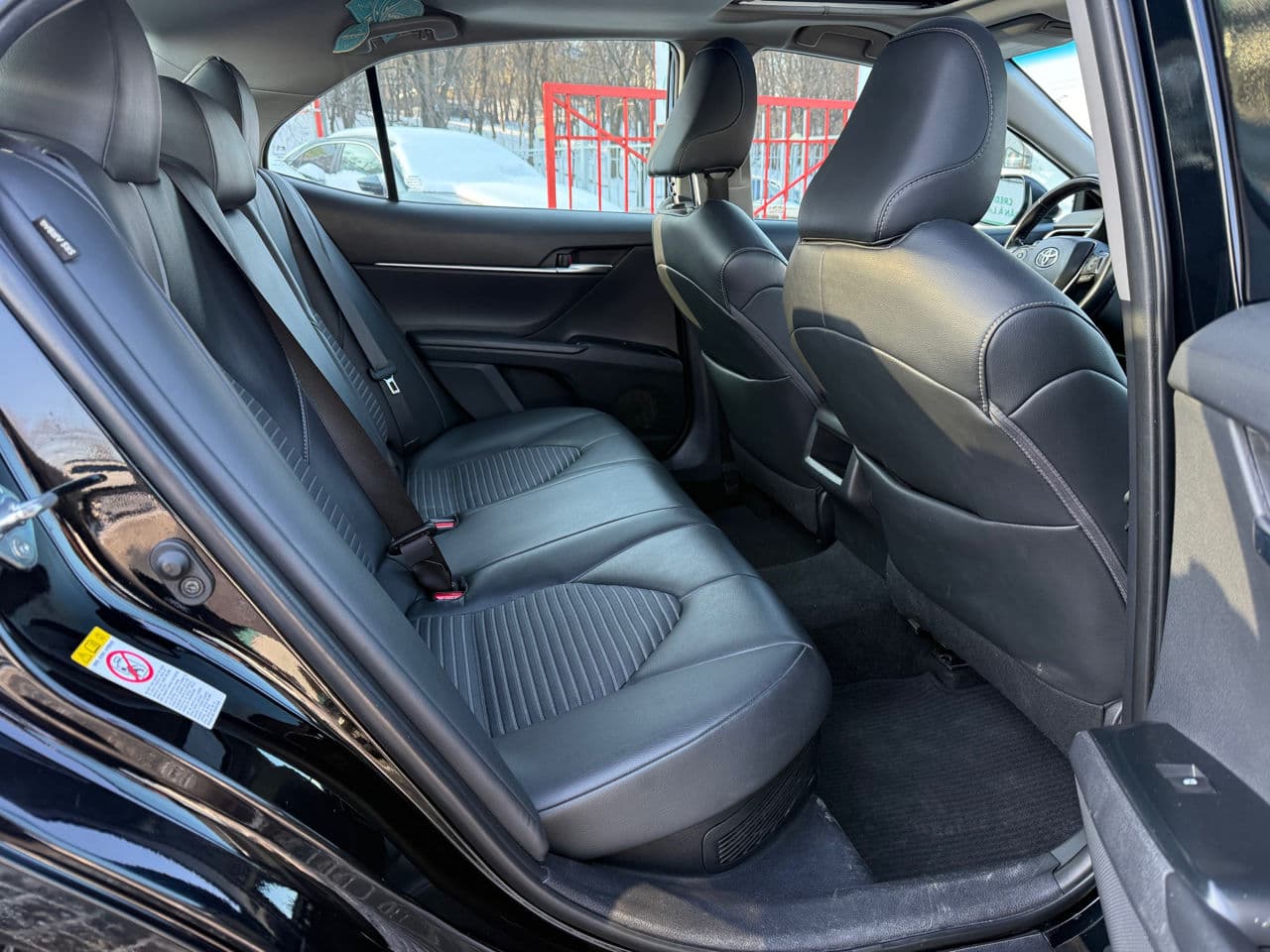 Toyota Camry 2018 — Миниатюра 16
