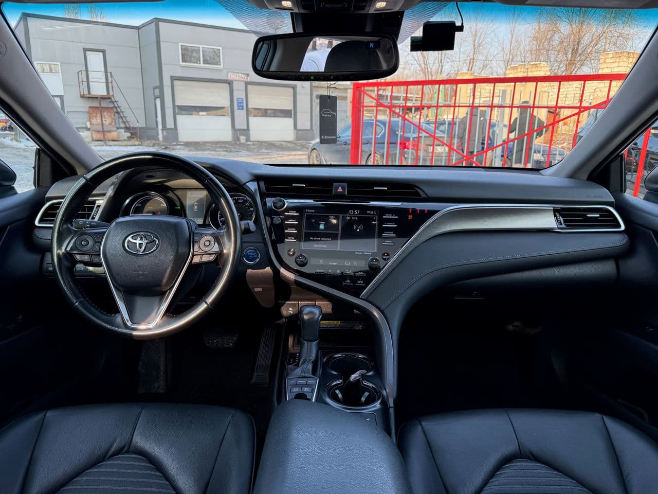 Toyota Camry 2018 — Миниатюра 8