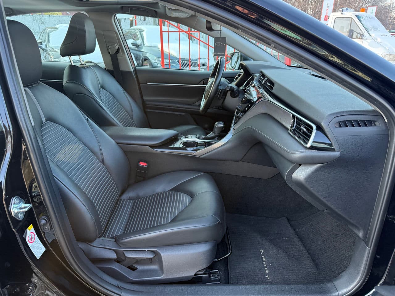 Toyota Camry 2018 — Миниатюра 6