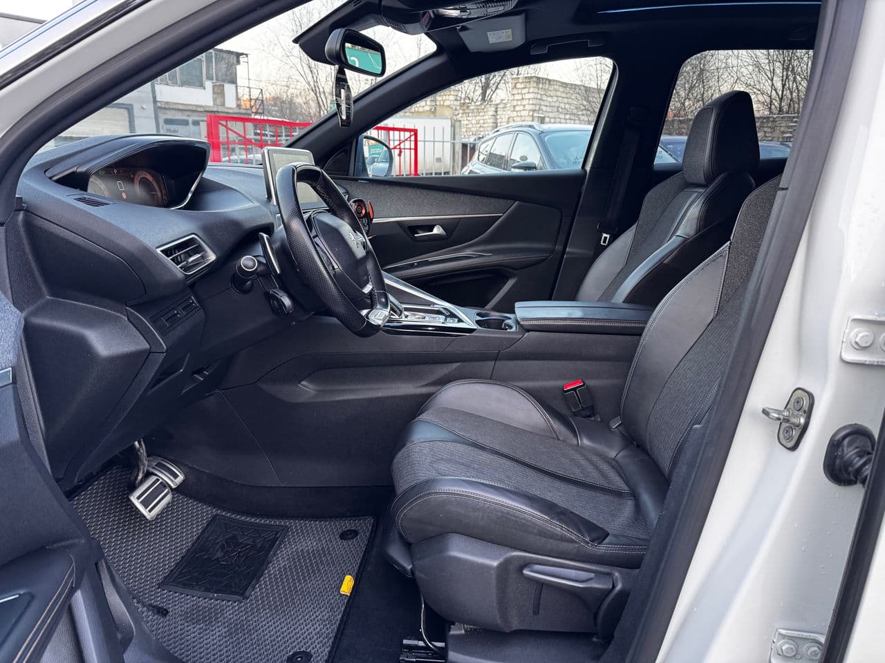 Peugeot 3008 2018 — Миниатюра 5