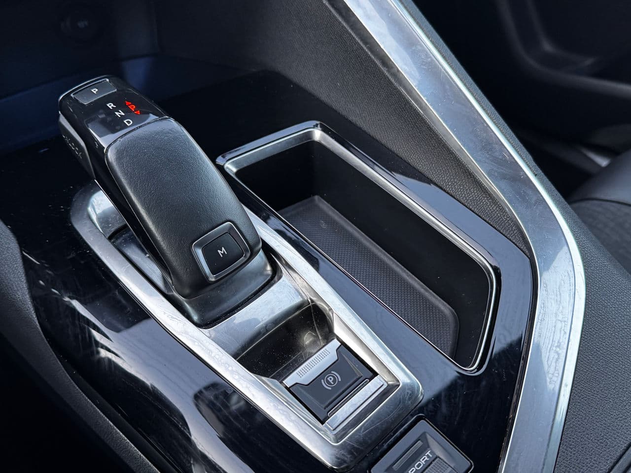 Peugeot 3008 2018 — Миниатюра 15