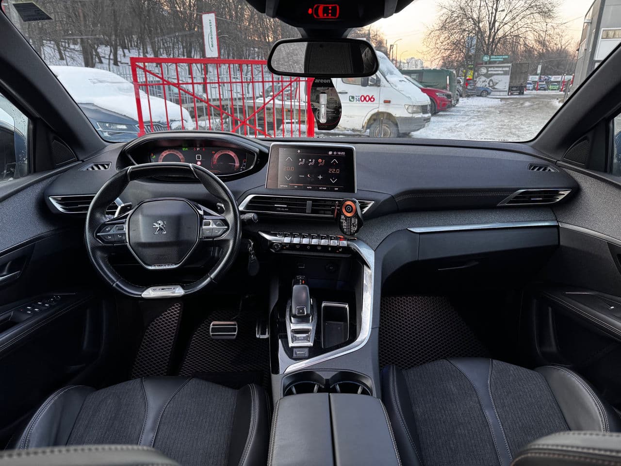 Peugeot 3008 2018 — Миниатюра 10