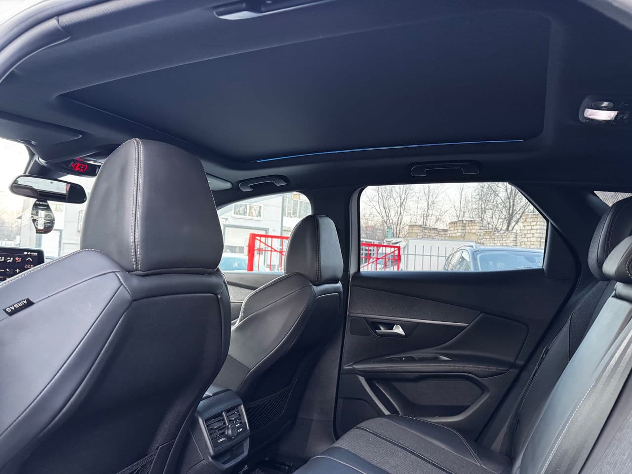 Peugeot 3008 2018 — Миниатюра 9