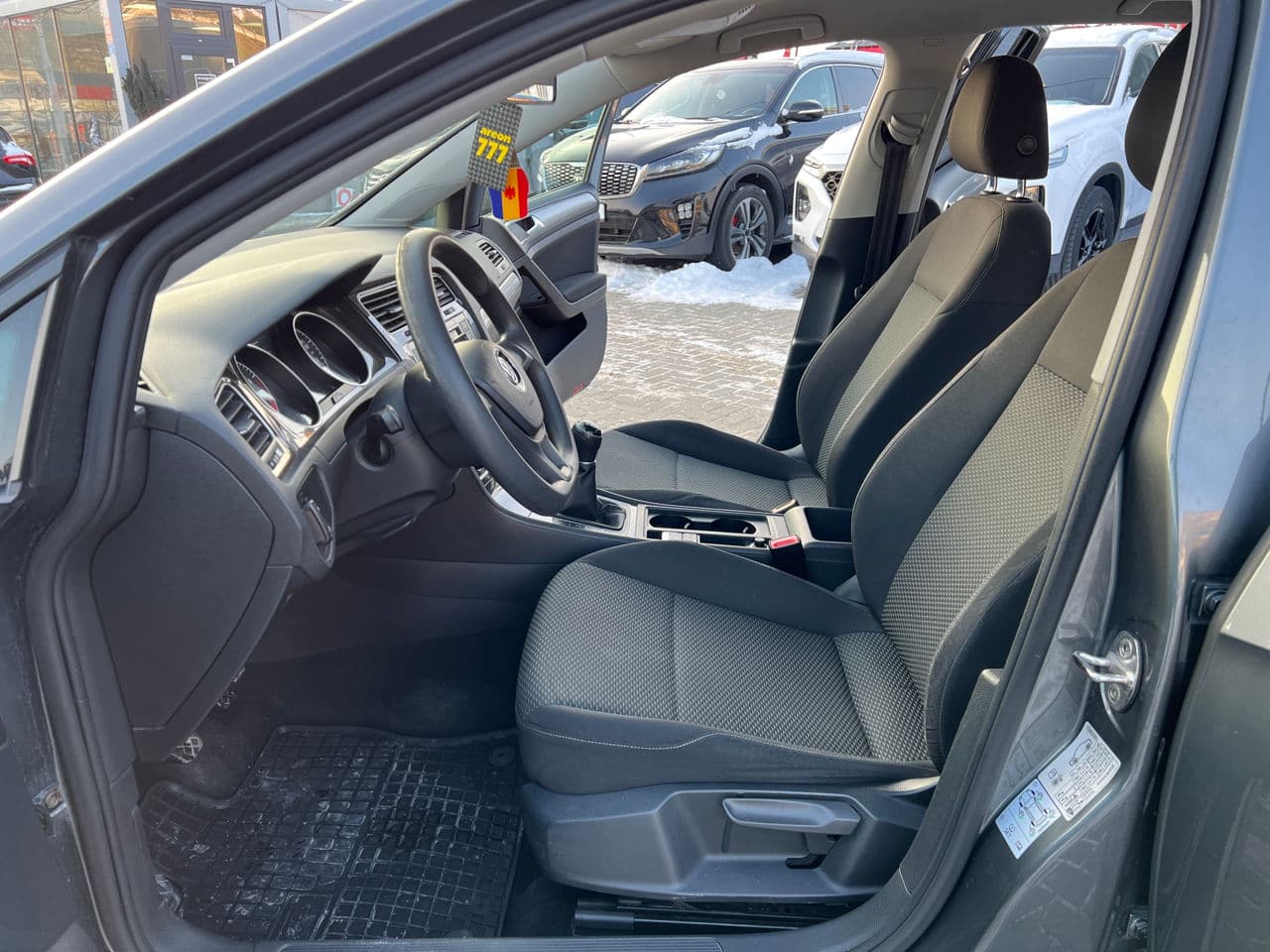 2017 Volkswagen Golf — Miniatură 5