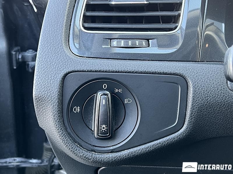 2017 Volkswagen Golf — Miniatură 16