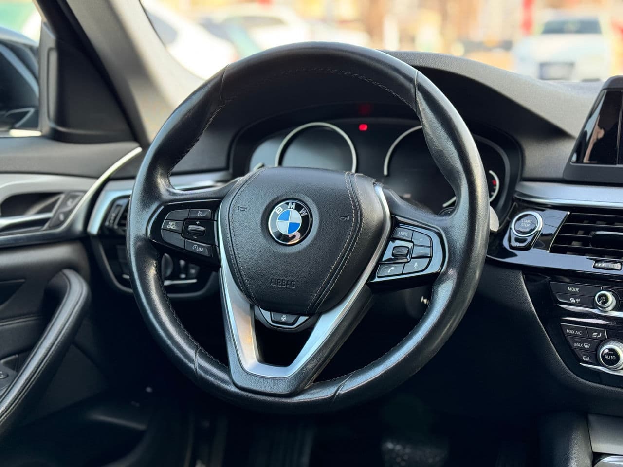BMW 518 2018 — Миниатюра 11