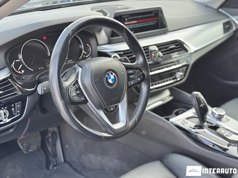 BMW 518 2018 — Миниатюра 9