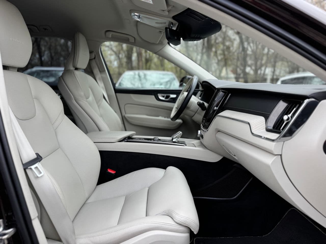 Volvo XC 60 2020 — Миниатюра 20