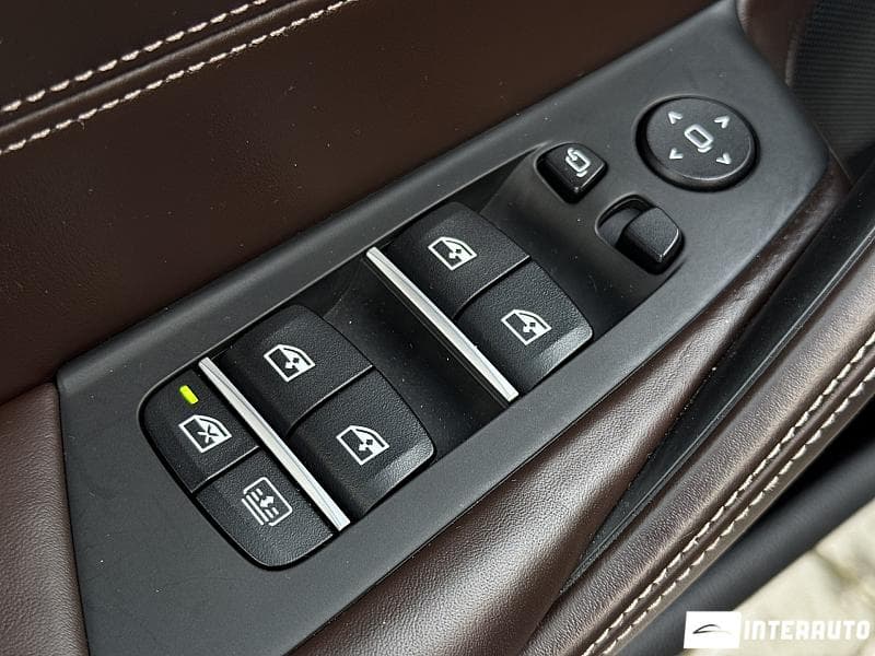 BMW 520 2018 — Миниатюра 17