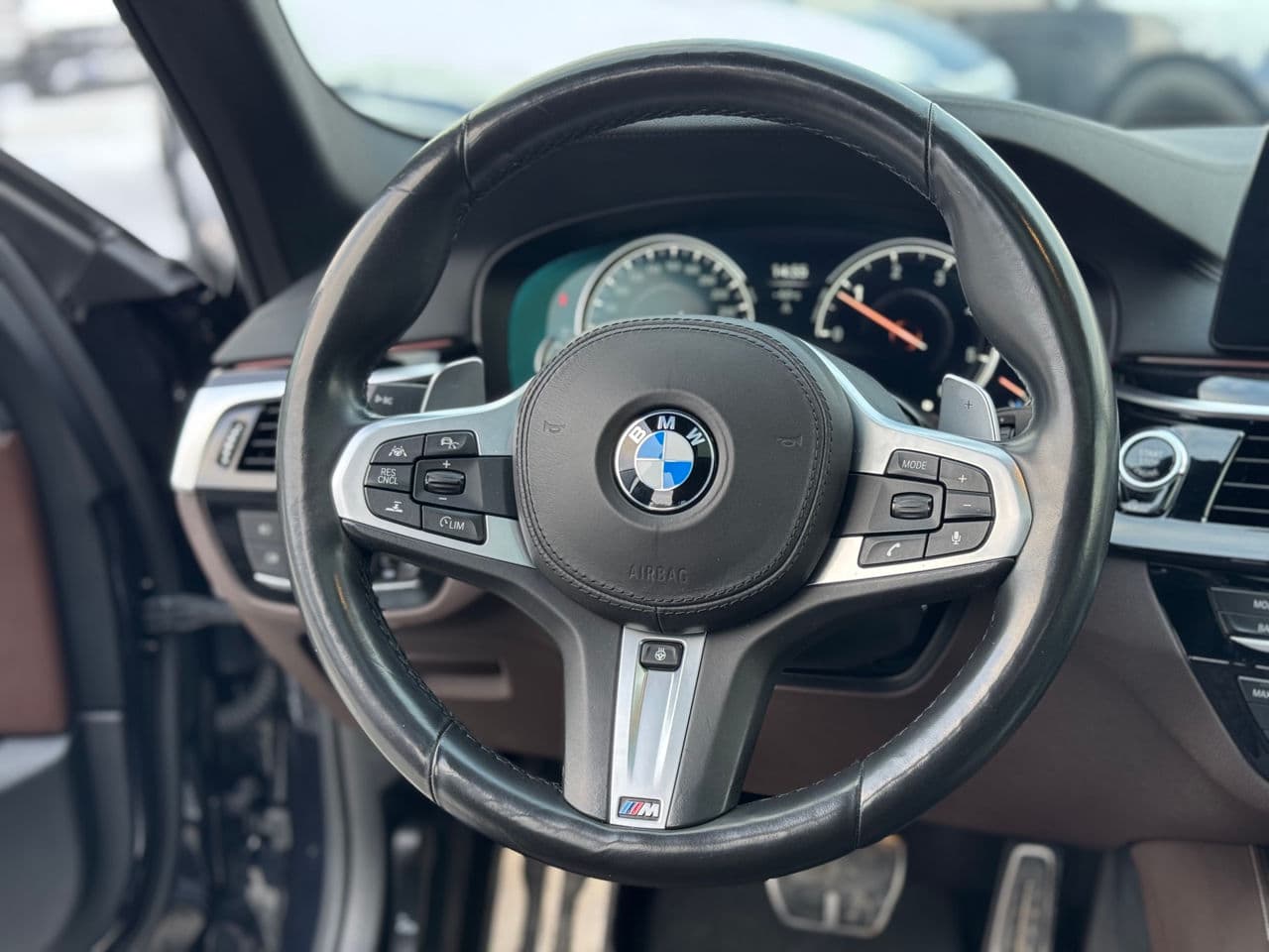BMW 520 2018 — Миниатюра 7