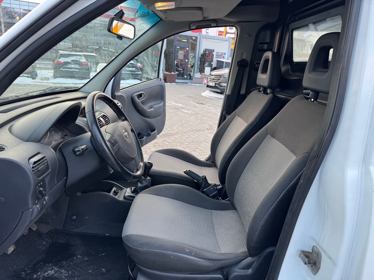 Opel Combo 2010 — Миниатюра 5