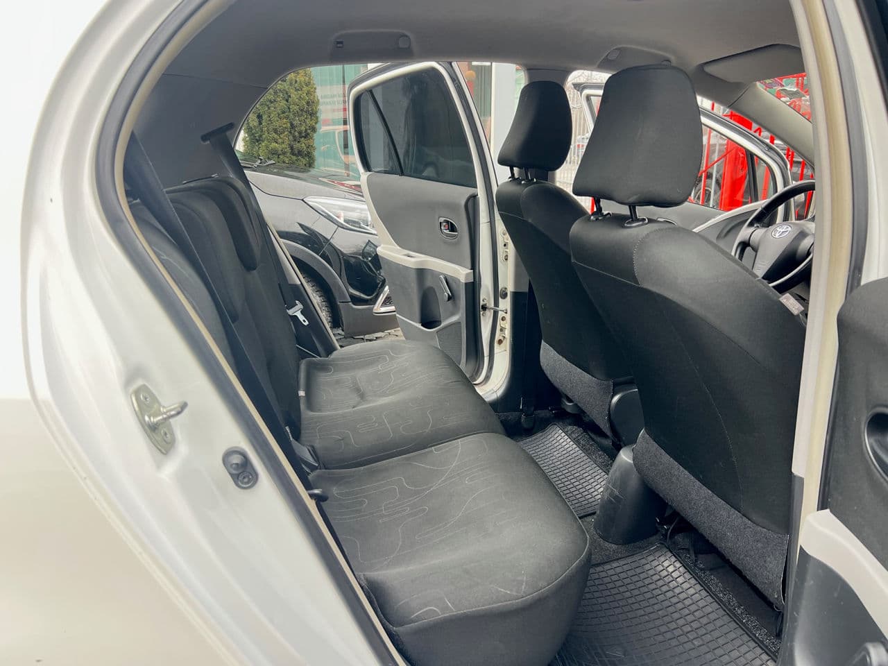 Toyota Yaris 2009 — Миниатюра 14