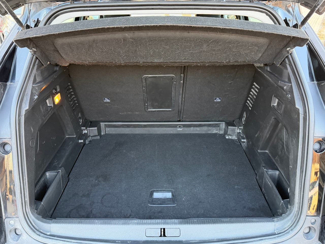 Peugeot 3008 2021 — Миниатюра 18